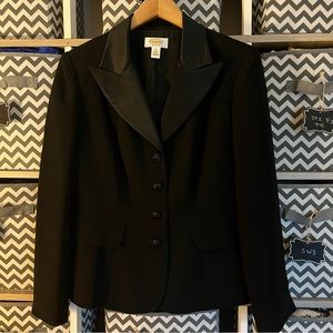 Gorgeous Black Tabolts Blazer